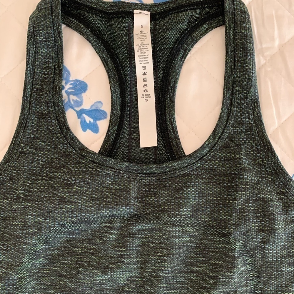 Lululemon Swiftly Tech Racerback 2.0 - Picture 7 of 11